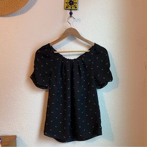 ELLE Heart print Blouse EUC size XS